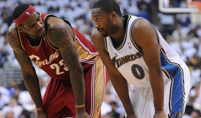 次危机更加 次危机更加